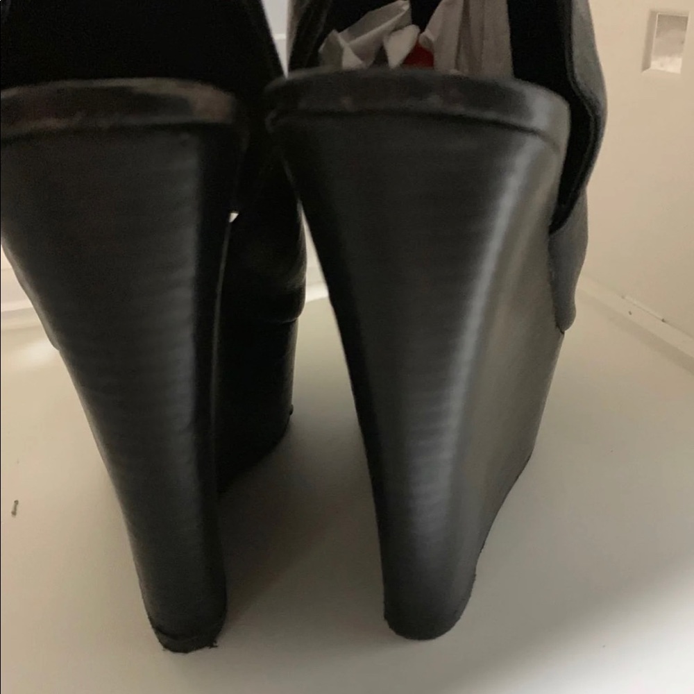 Jessica Simpson platforms - Picture 3 of 4